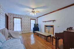 5704 N Kings Hwy. photo 4