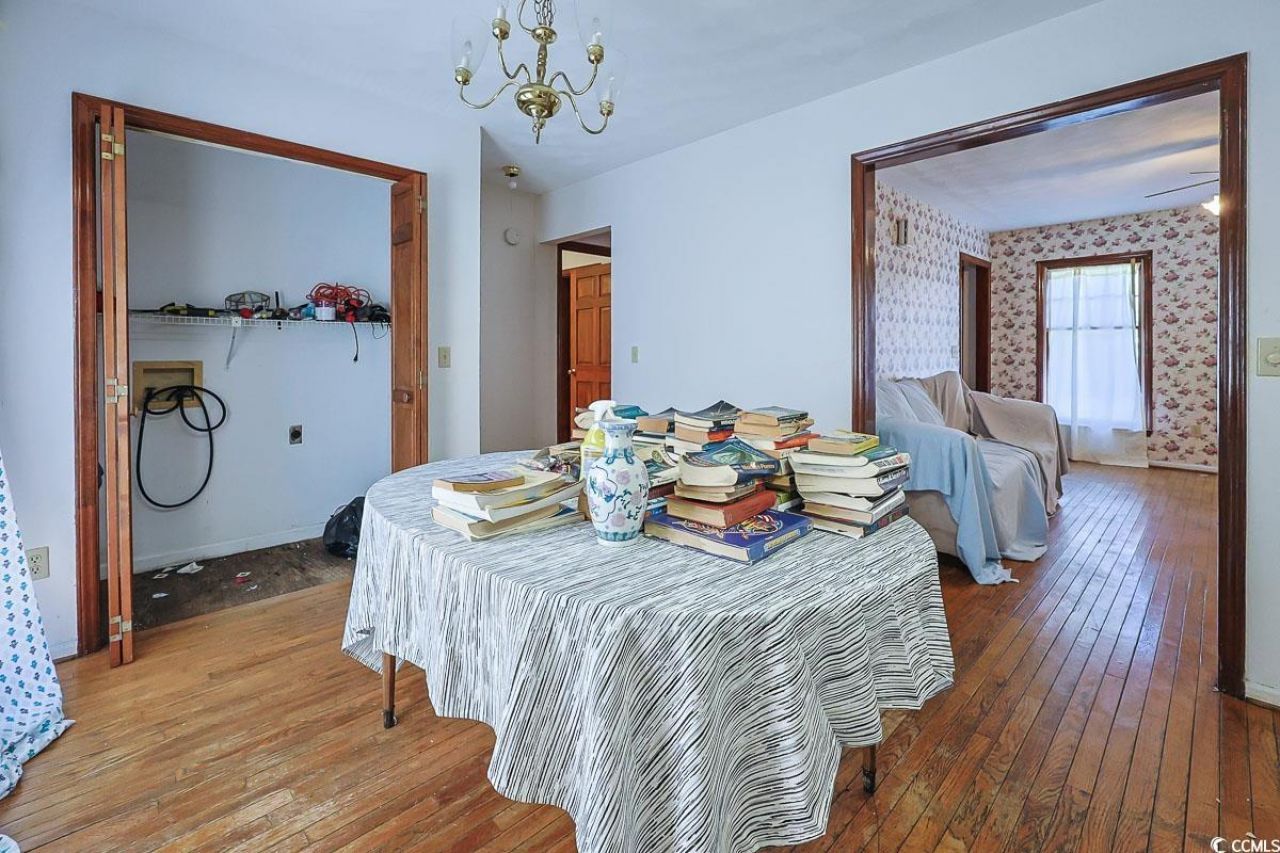 5704 N Kings Hwy. Photo 6