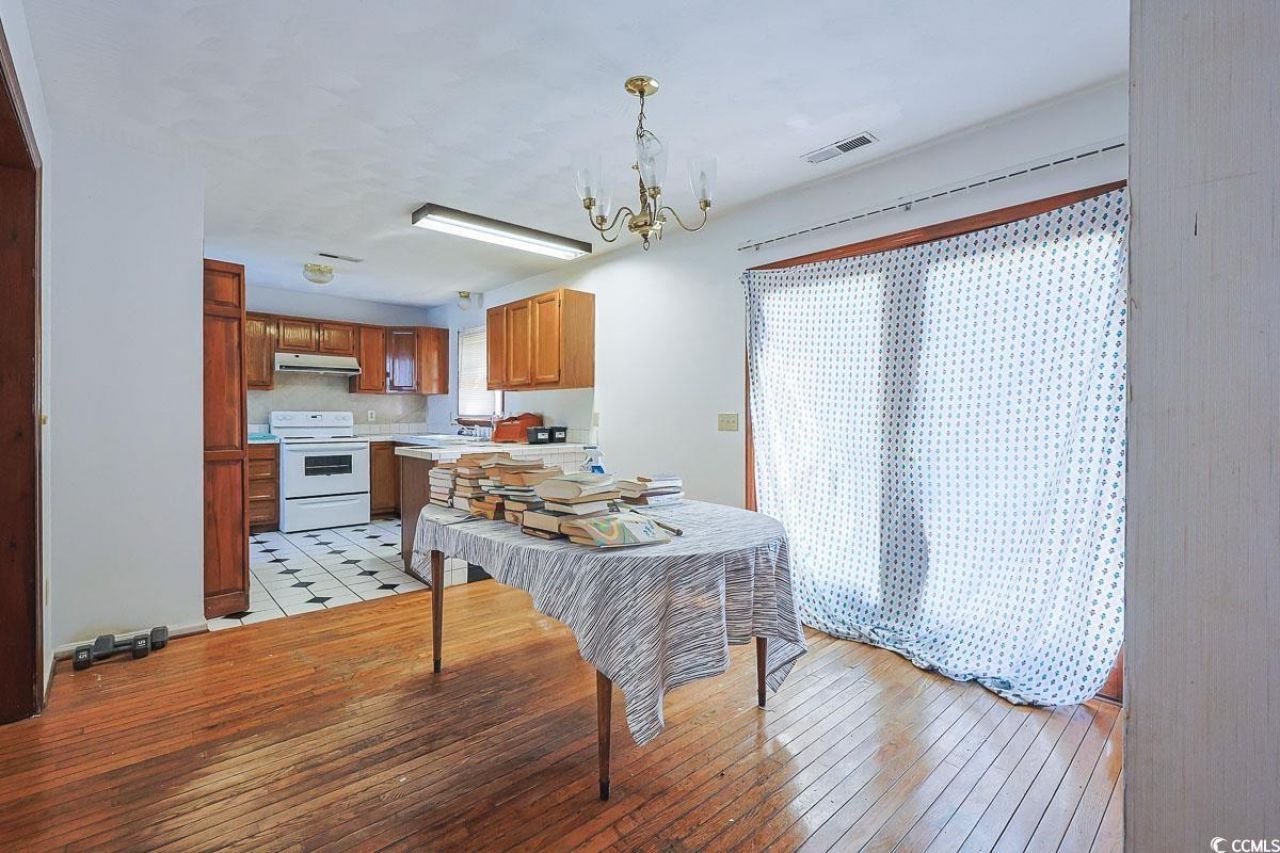 5704 N Kings Hwy. Photo 8