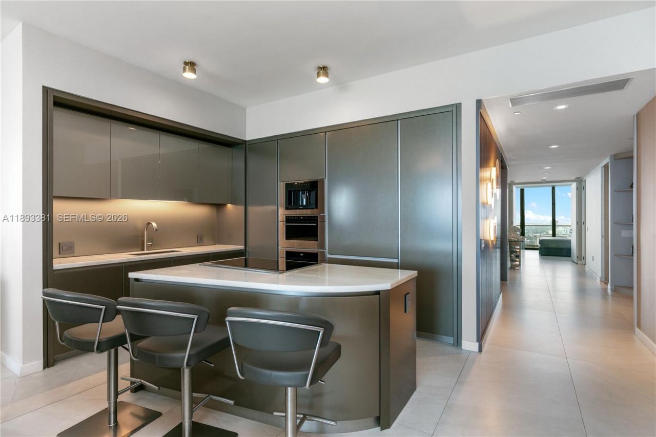 18975 Collins Ave, Unit 3402, Sunny Isles Beach, FL 33160 Photo