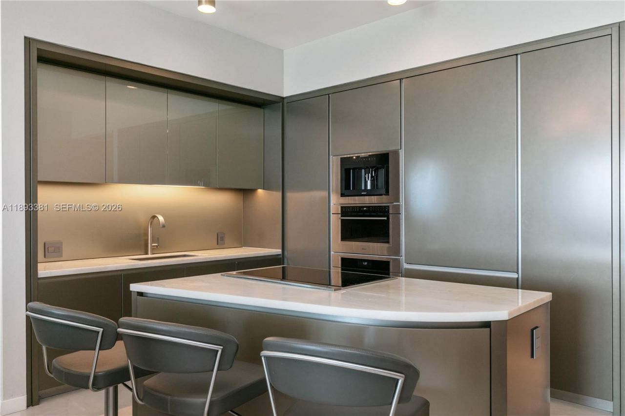 18975 Collins Ave, Unit 3402, Sunny Isles Beach, FL 33160 Photo