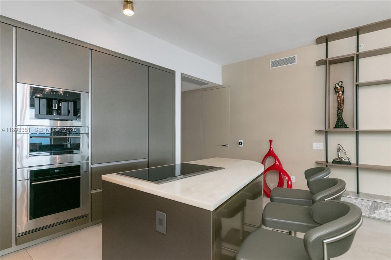 18975 Collins Ave, Unit 3402, Sunny Isles Beach, FL 33160 Photo