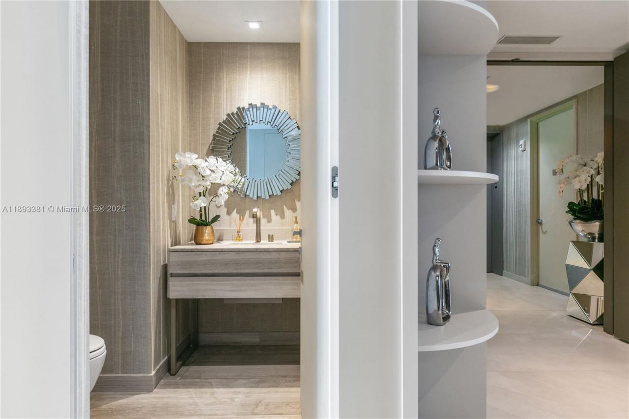 18975 Collins Ave, Unit 3402, Sunny Isles Beach, FL 33160 Photo