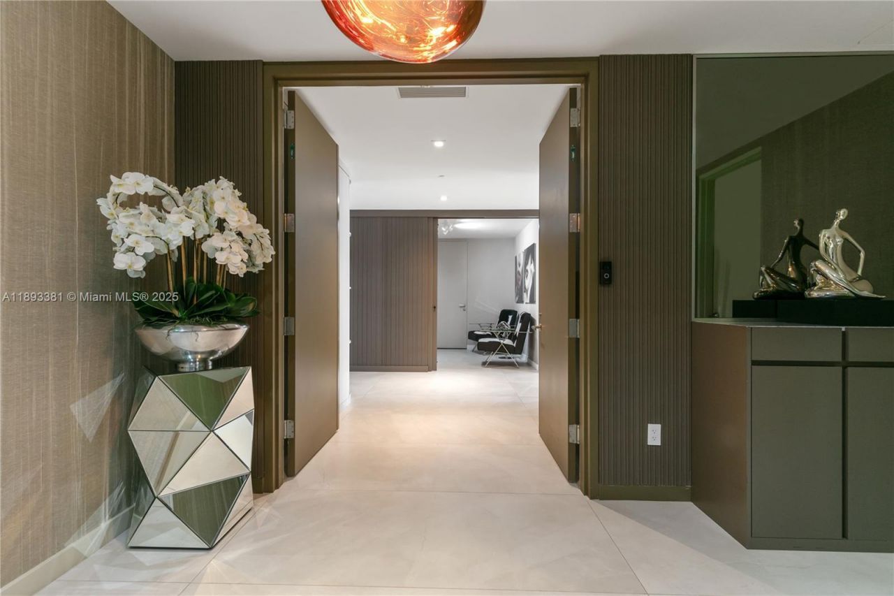 18975 Collins Ave, Unit 3402, Sunny Isles Beach, FL 33160 Photo