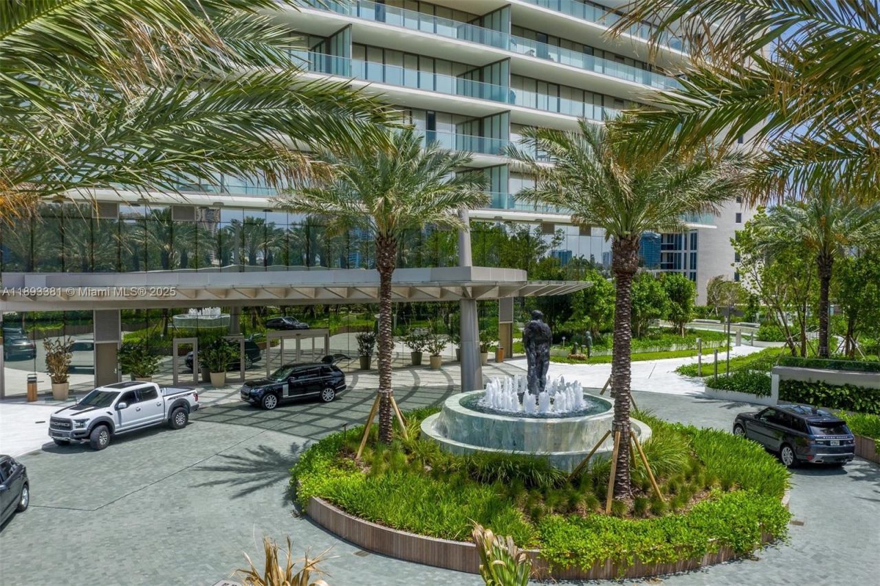 18975 Collins Ave, Unit 3402, Sunny Isles Beach, FL 33160 Photo