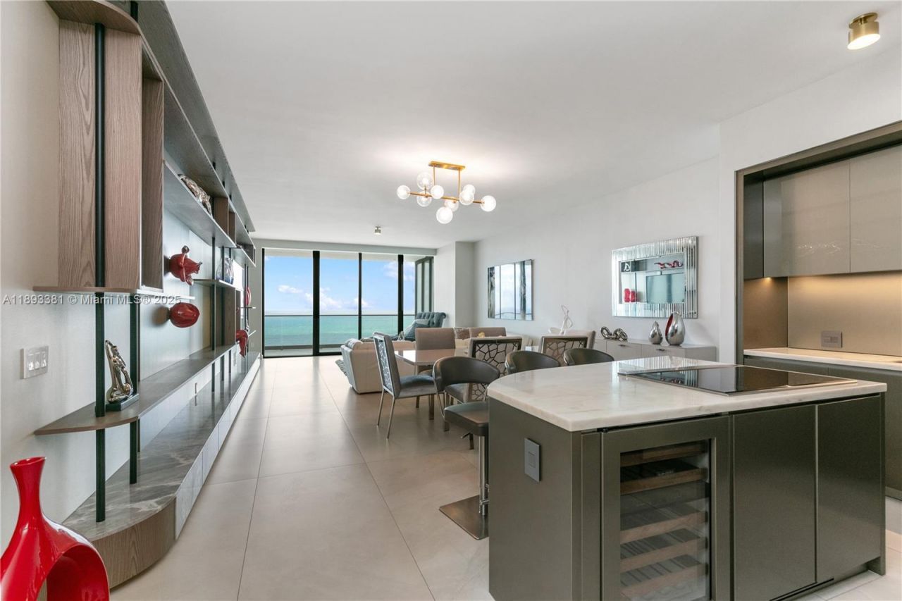 18975 Collins Ave, Unit 3402, Sunny Isles Beach, FL 33160 Photo