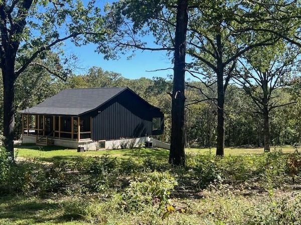 8336 County Road 8970, West Plains, MO 65775