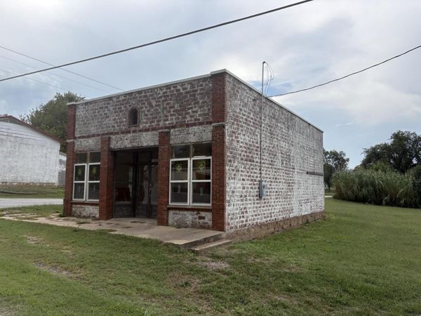 101 N Main Street, Rocky Comfort, MO 64861