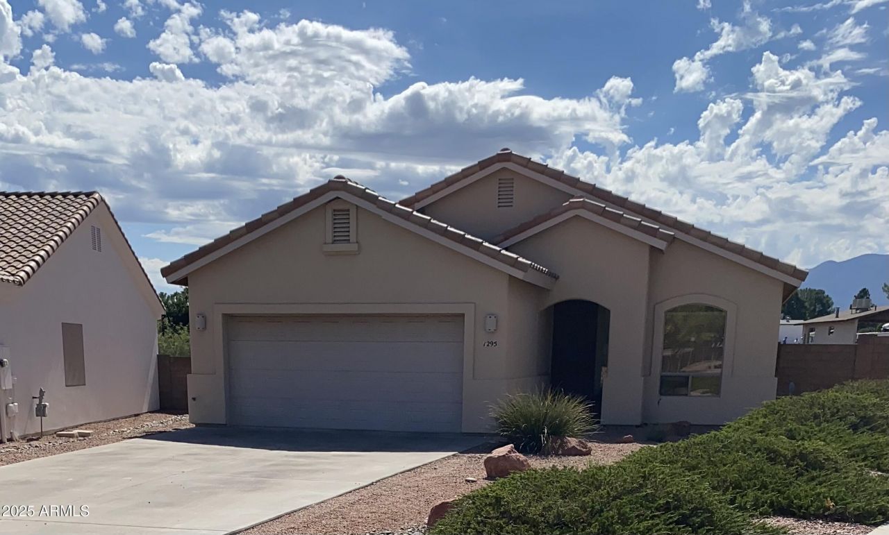 1295 E Ridgeview Drive, Cottonwood, AZ 86326 Main Photo