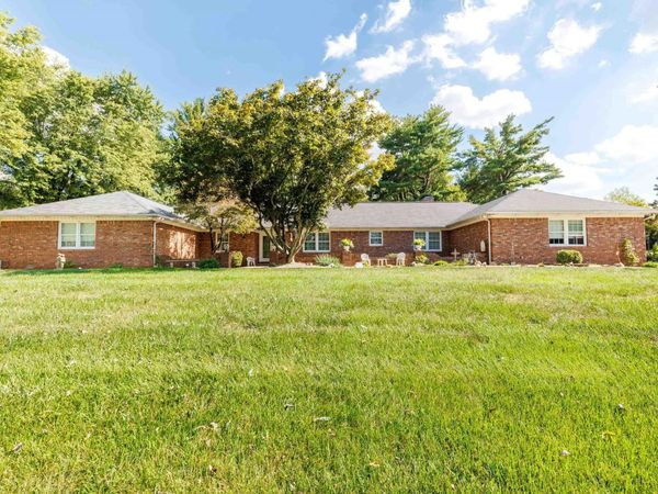 3165 Hazelwood Drive, Vincennes, IN 47591