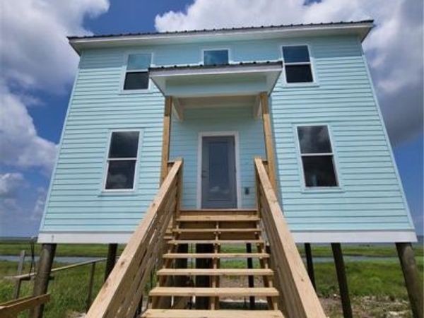 24863 CHEF MENTUER Highway, New Orleans, LA 70129