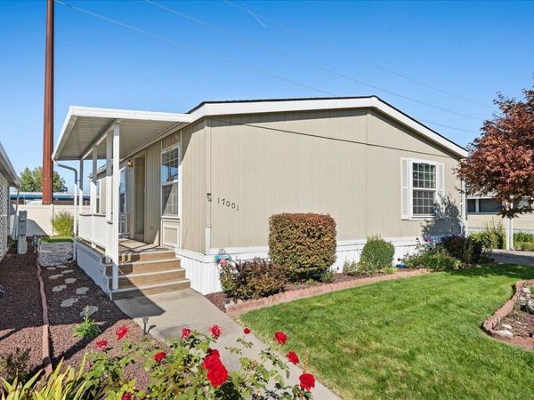 17001 E Meadowbrook Ln, Spokane Valley, WA 99016