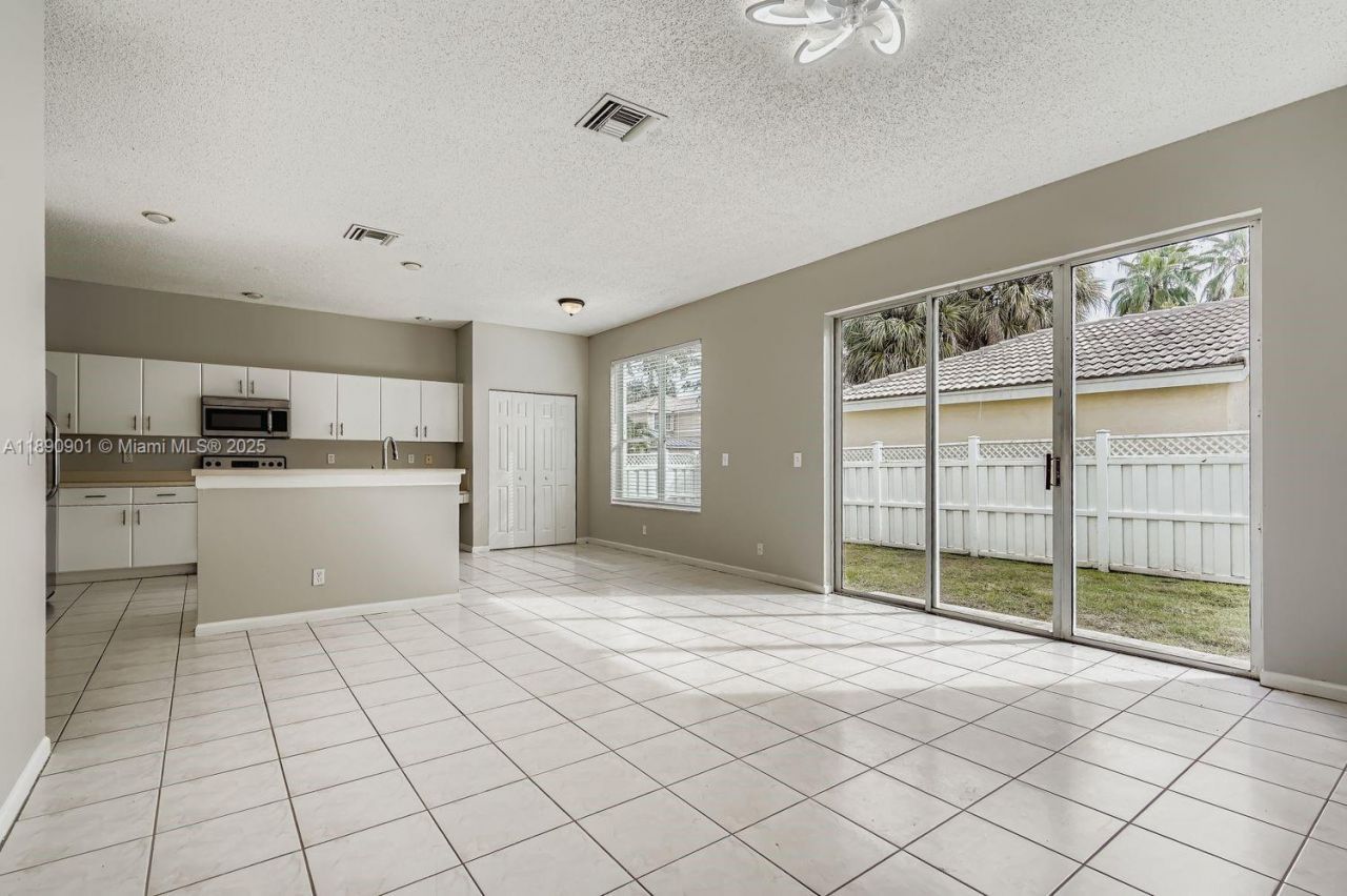 2015 SW 159th Ave, Miramar, FL 33027 Photo