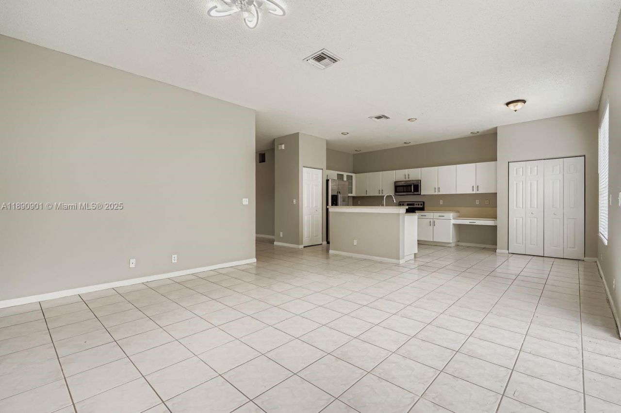 2015 SW 159th Ave, Miramar, FL 33027 Photo