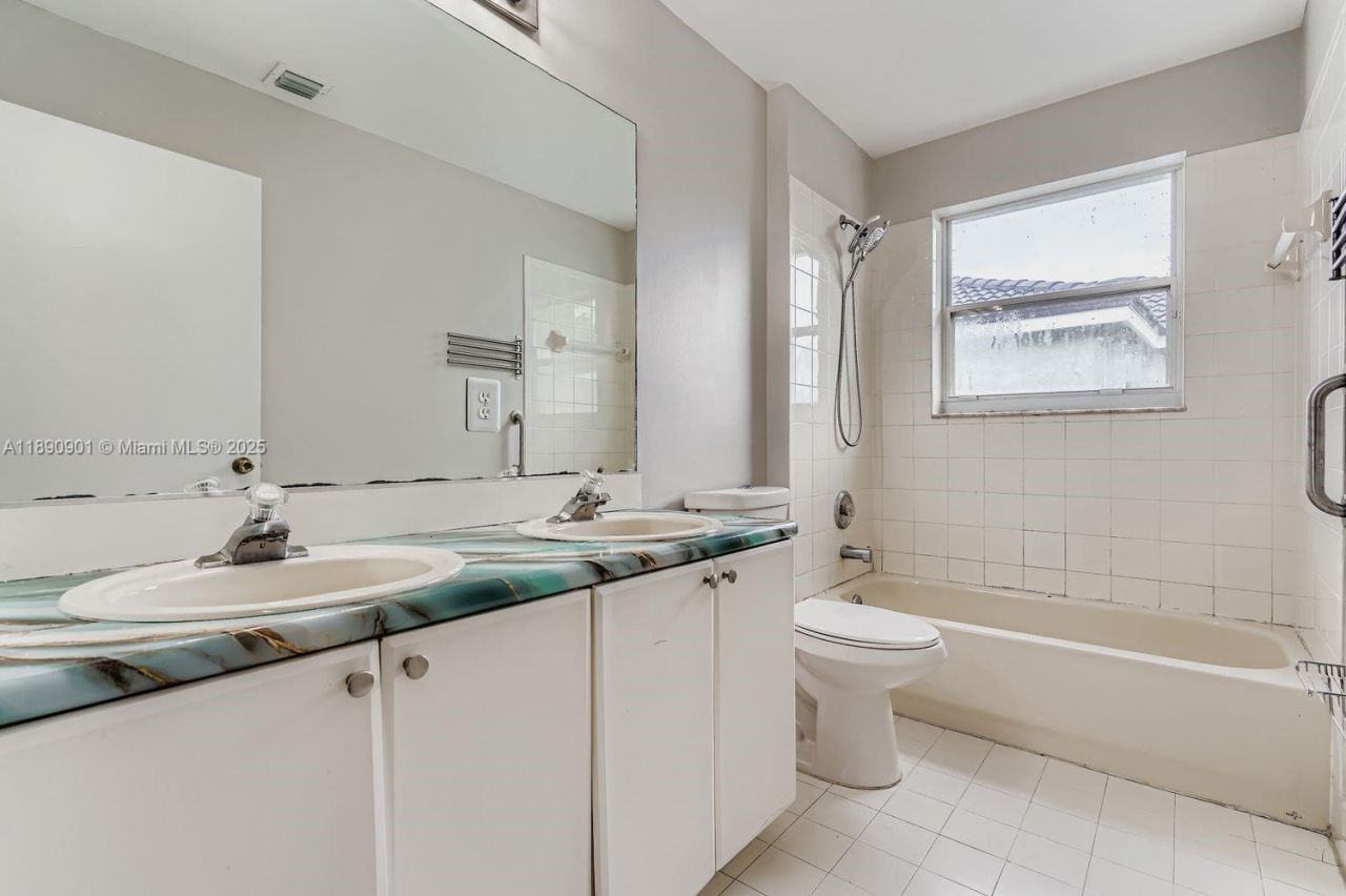 2015 SW 159th Ave, Miramar, FL 33027 Photo