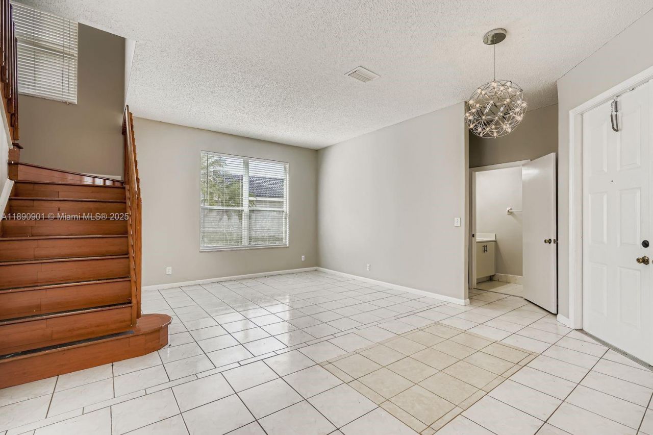 2015 SW 159th Ave, Miramar, FL 33027 Photo