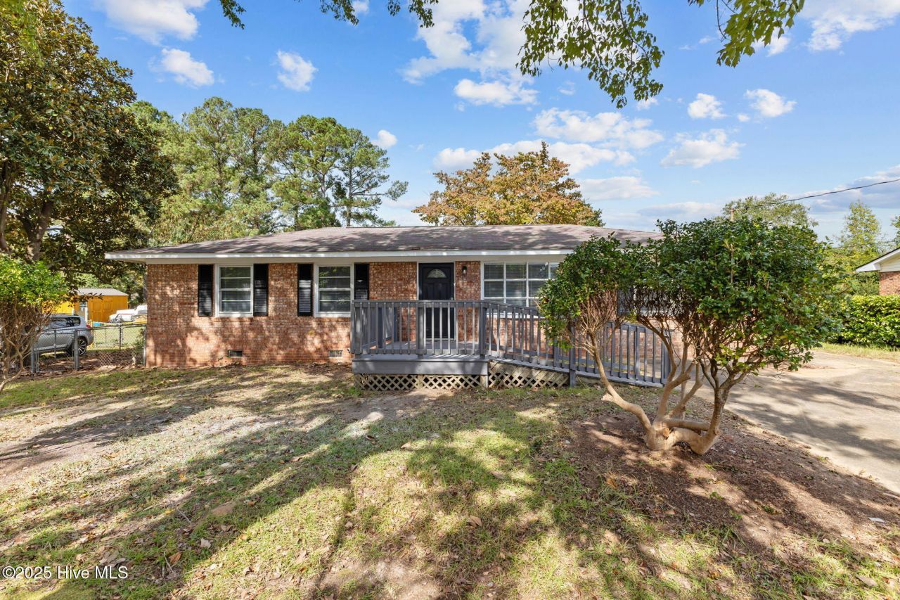 1102 Danbury Road, Fayetteville, NC 28311 Main Photo