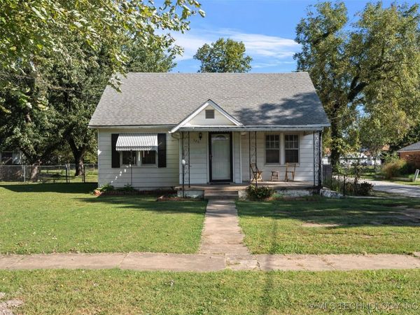 320 W Tahlequah, Vinita, OK 74301