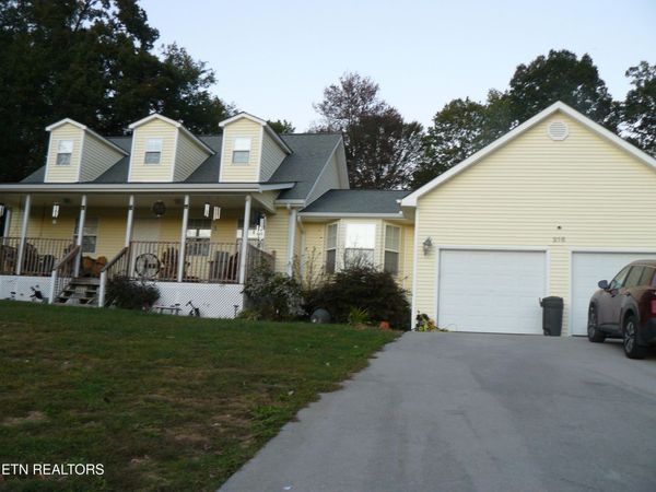 216 Mountain Rd, New Tazewell, TN 37825