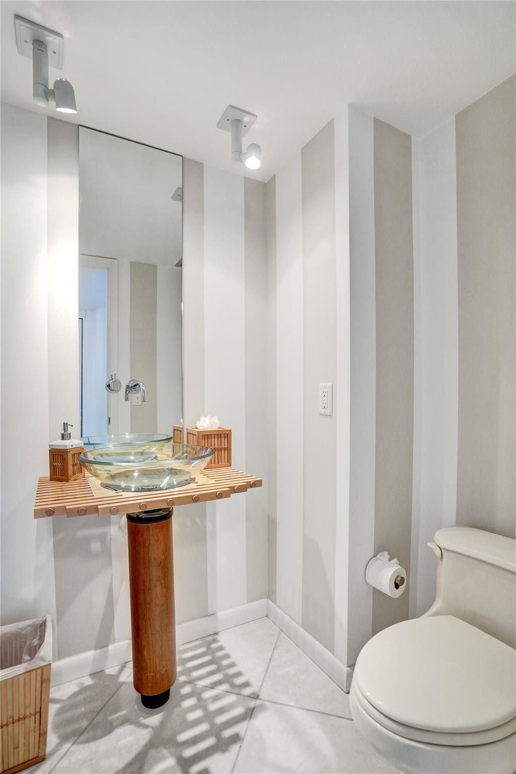 1360 S Ocean Boulevard, Unit 708, Pompano Beach, FL 33062 Photo