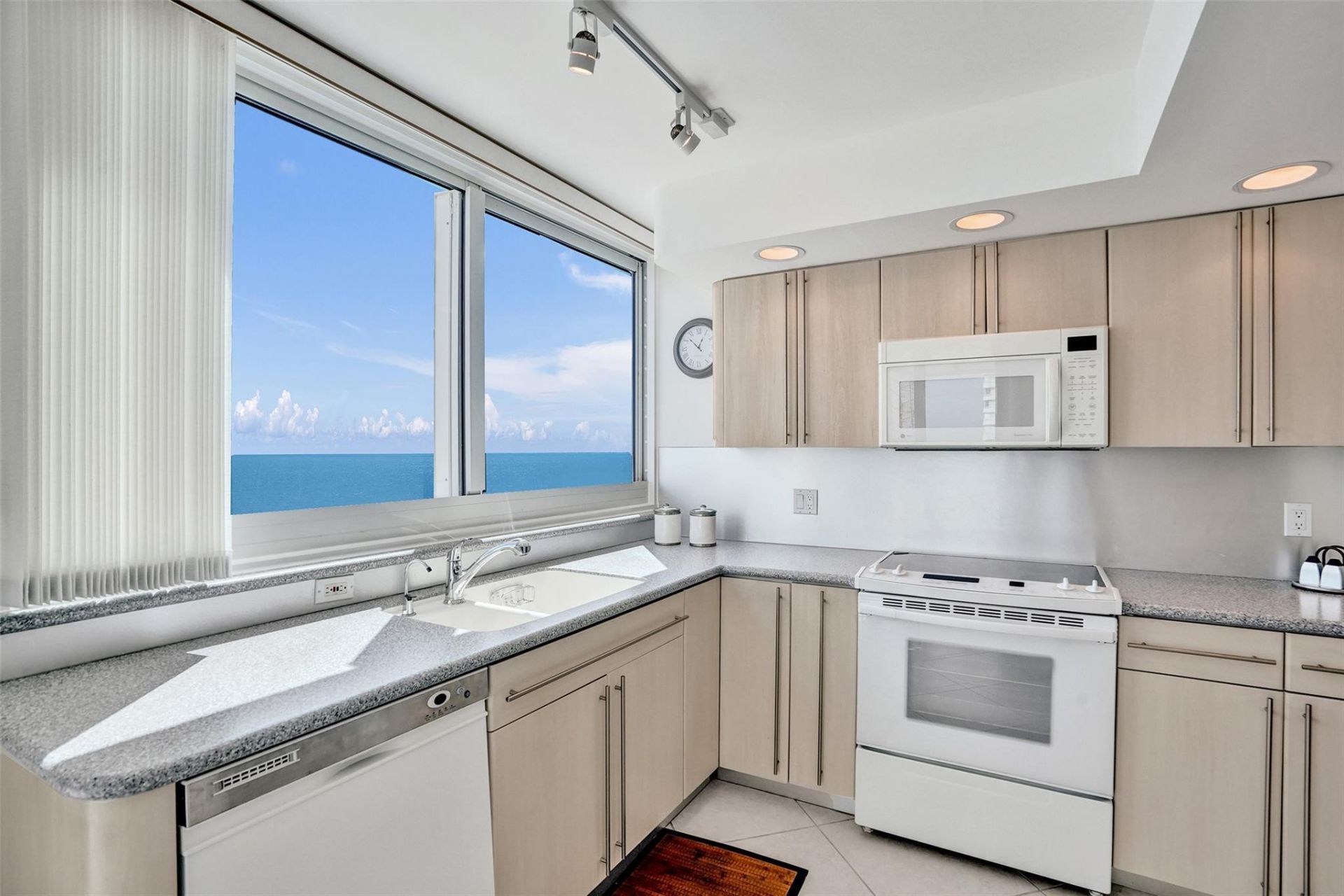 1360 S Ocean Boulevard, Unit 708, Pompano Beach, FL 33062 Photo