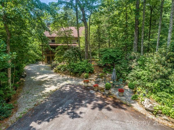 69 Dogwood Branch Lane, Zirconia, NC 28790