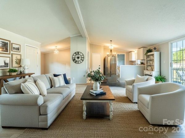 2918 23rd Avenue NE, Hickory, NC 28601