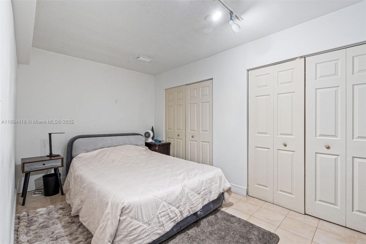 Please Call For Address, Miami, FL 33172 Photo