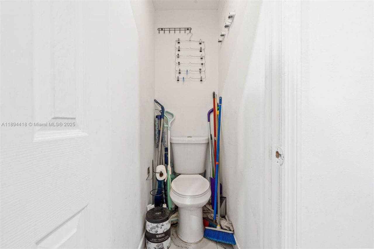 Please Call For Address, Miami, FL 33172 Photo