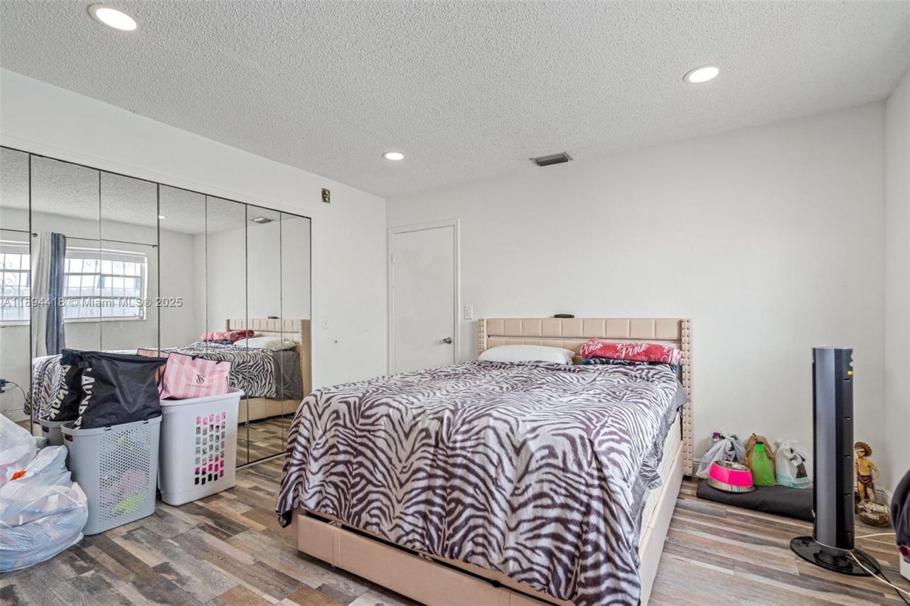 Please Call For Address, Miami, FL 33172 Photo