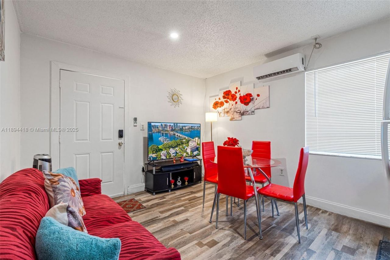 Please Call For Address, Miami, FL 33172 Photo