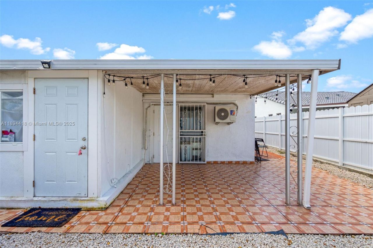 Please Call For Address, Miami, FL 33172 Photo