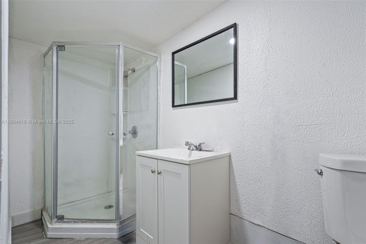 Please Call For Address, Miami, FL 33172 Photo