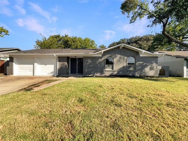 2021 Brentwood Lane, Carrollton, TX 75006