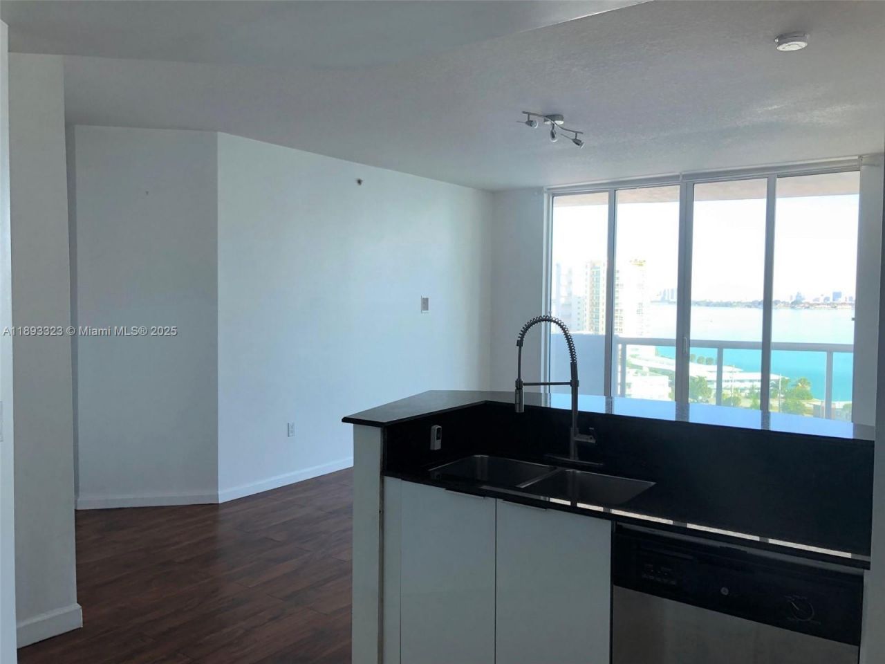 7900 Harbor Island Dr, Unit 1103, North Bay Village, FL 33141 Photo