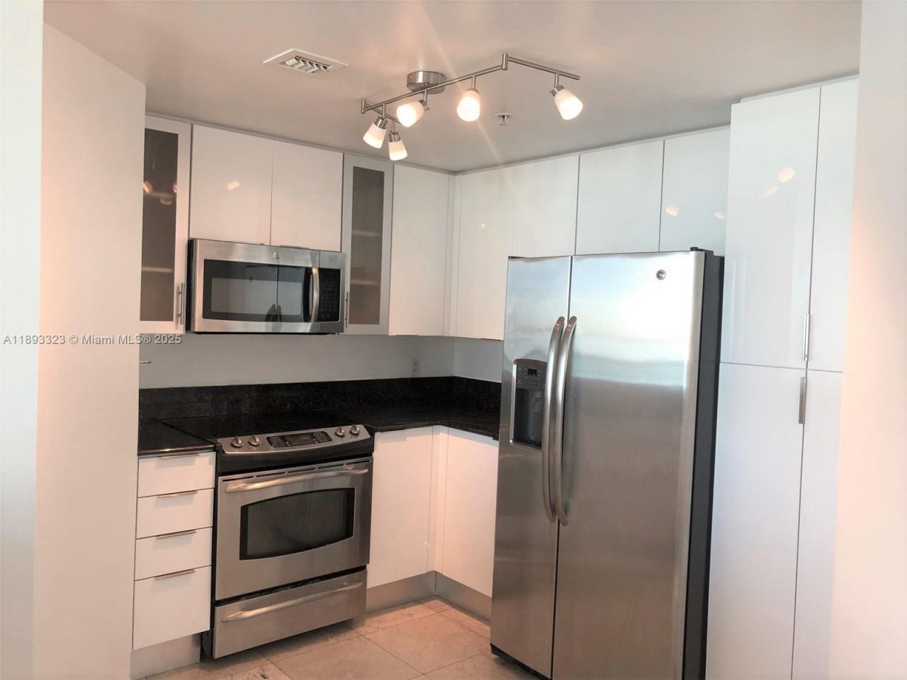 7900 Harbor Island Dr, Unit 1103, North Bay Village, FL 33141 Photo