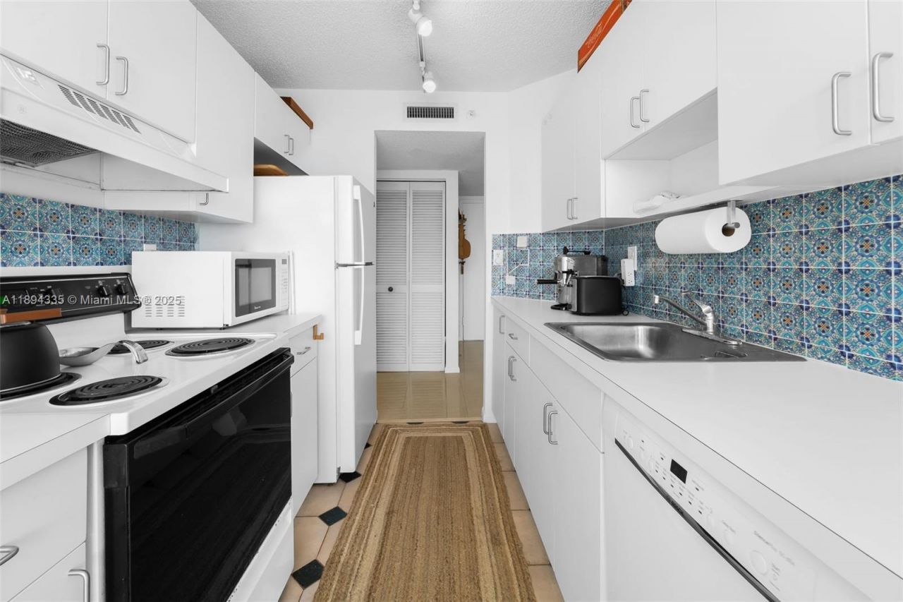 1688 West Ave, Unit 1004, Miami Beach, FL 33139 Photo