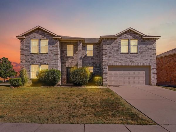 701 S Heights Drive, Crowley, TX 76036