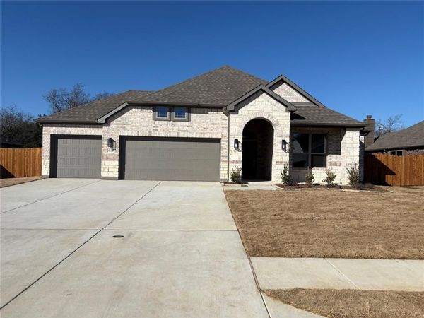 616 Kyle Drive, Tioga, TX 76271