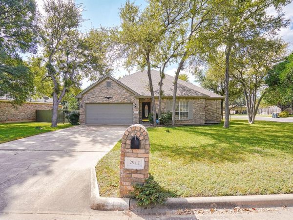 2912 Brandy LN, Georgetown, TX 78628