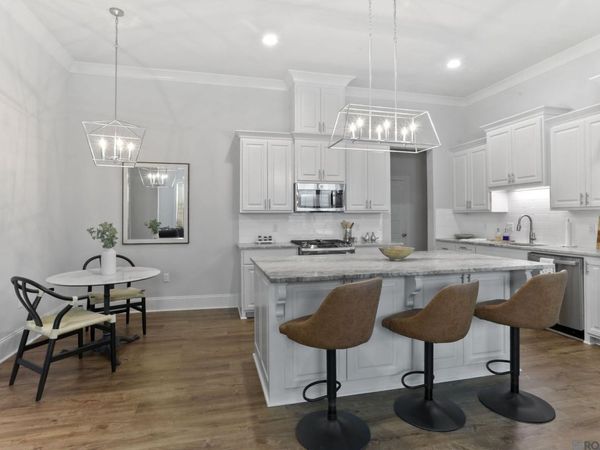 6613 Silver Oak Dr, Baton Rouge, LA 70817