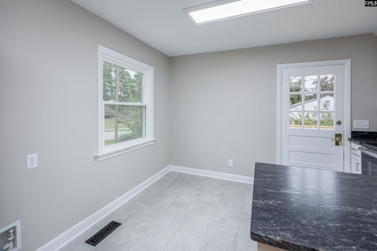 2711 Harrison Road Photo 18