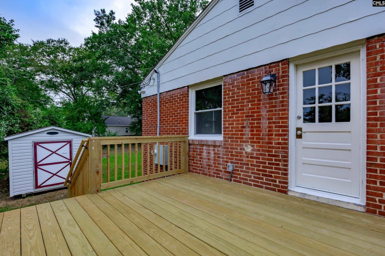 2711 Harrison Road Photo 7