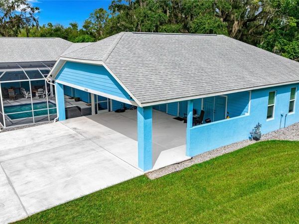 2700 WESTSIDE DRIVE, LEESBURG, FL 34748