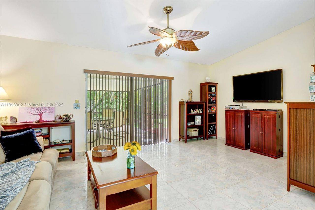 18045 SW 87th Ct, Palmetto Bay, FL 33157 Photo