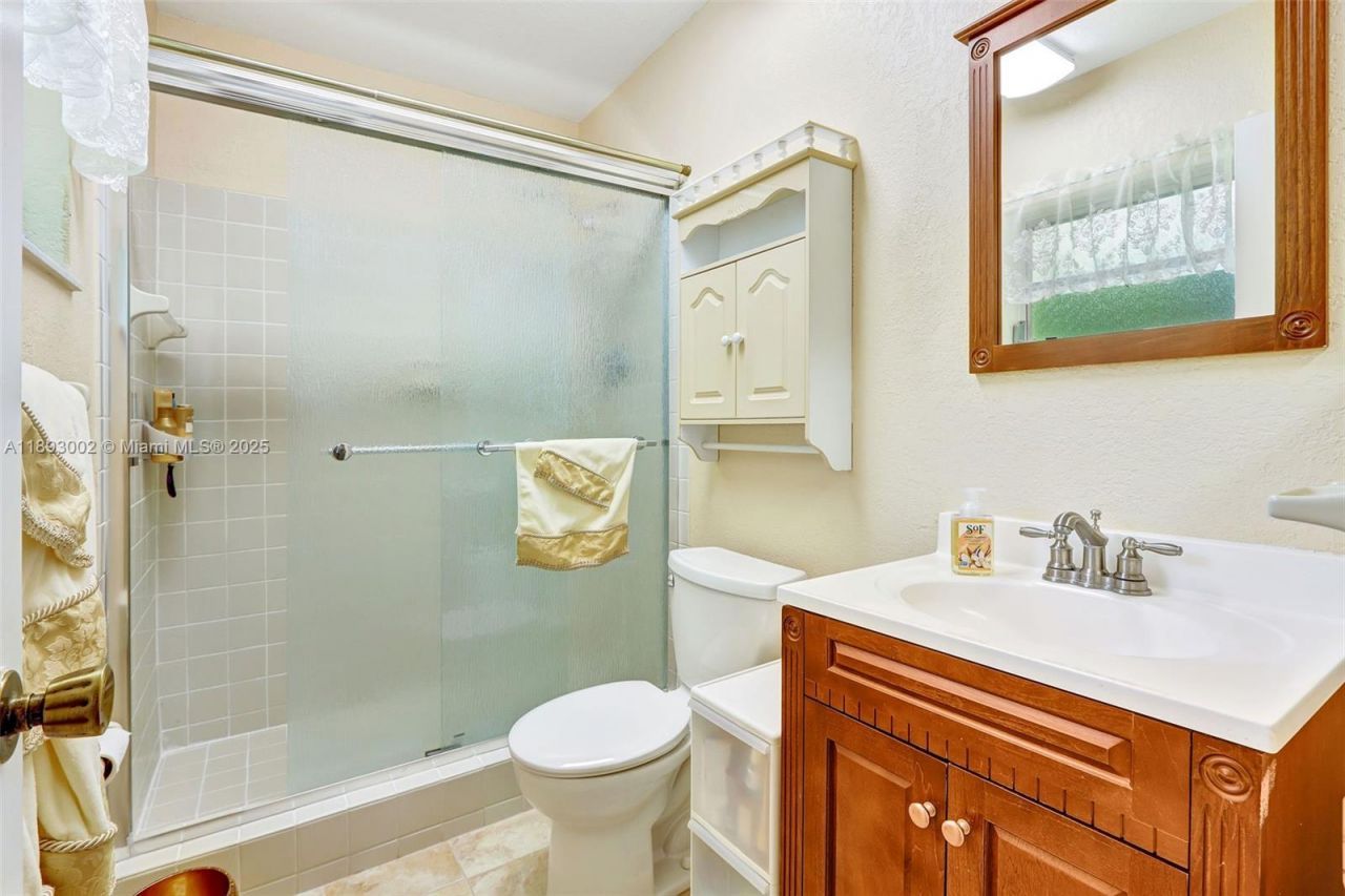 18045 SW 87th Ct, Palmetto Bay, FL 33157 Photo