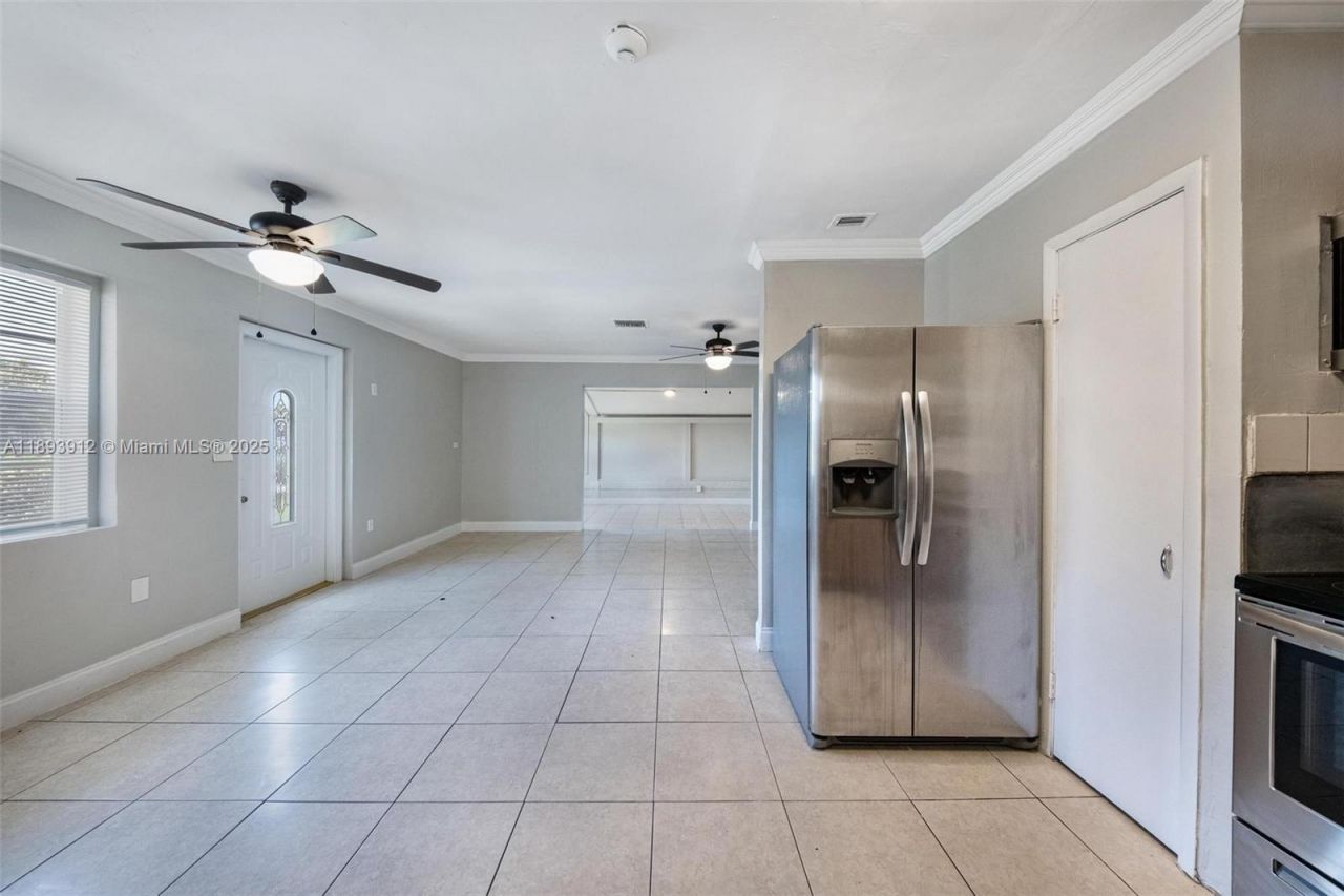 2130 Acapulco Dr, Miramar, FL 33023 Photo