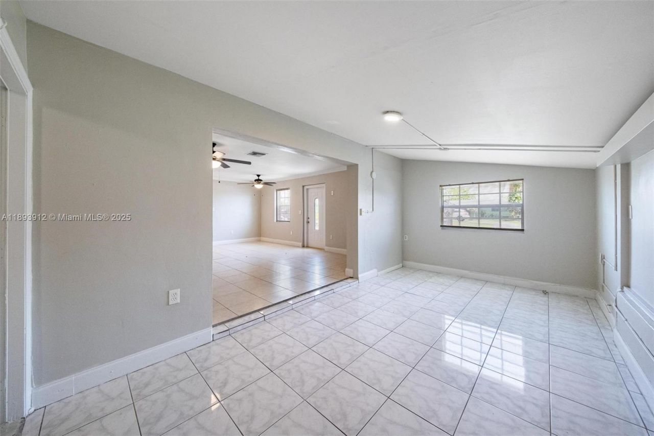 2130 Acapulco Dr, Miramar, FL 33023 Photo