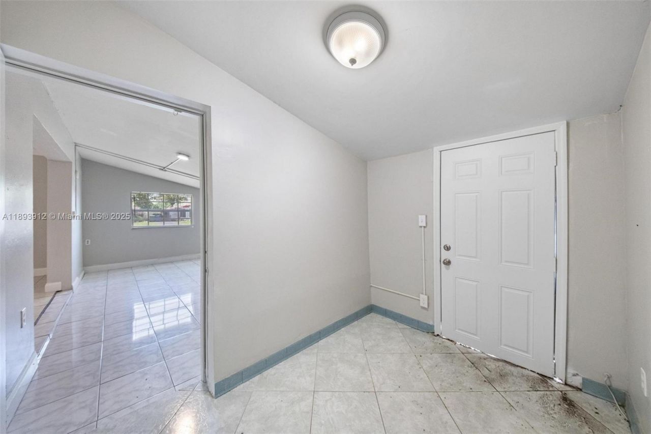 2130 Acapulco Dr, Miramar, FL 33023 Photo