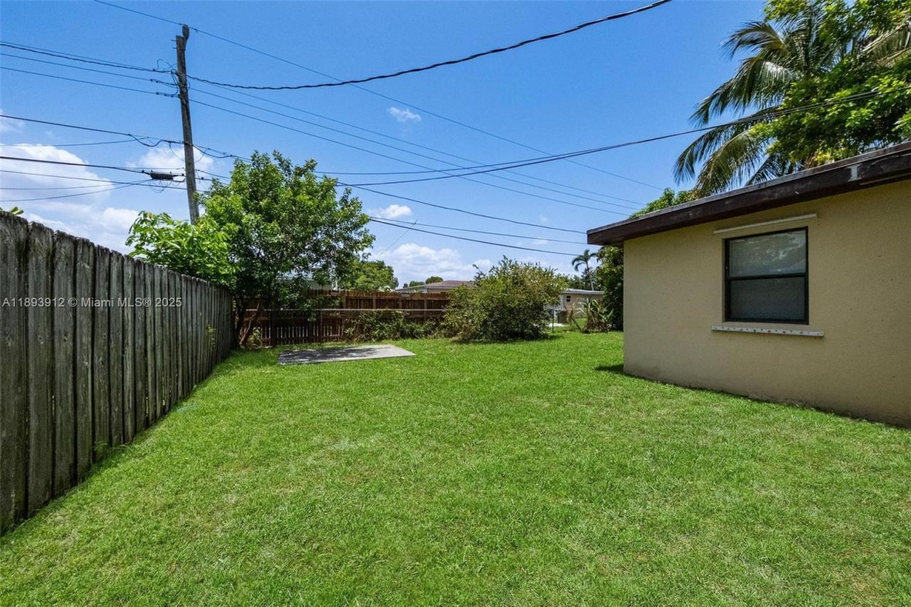 2130 Acapulco Dr, Miramar, FL 33023 Photo